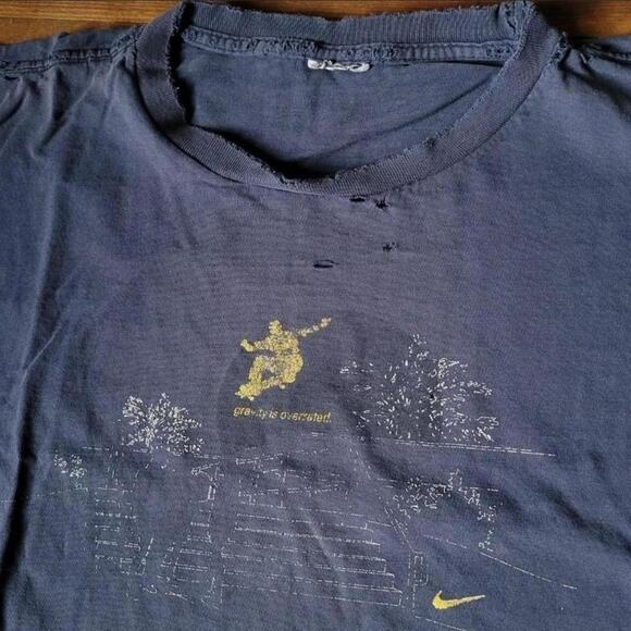 Vtg Y2k NIKE Gravity is Overrated Distressed Pre- Nike SB Skate T Shirt XXL - Picture 2 of 4